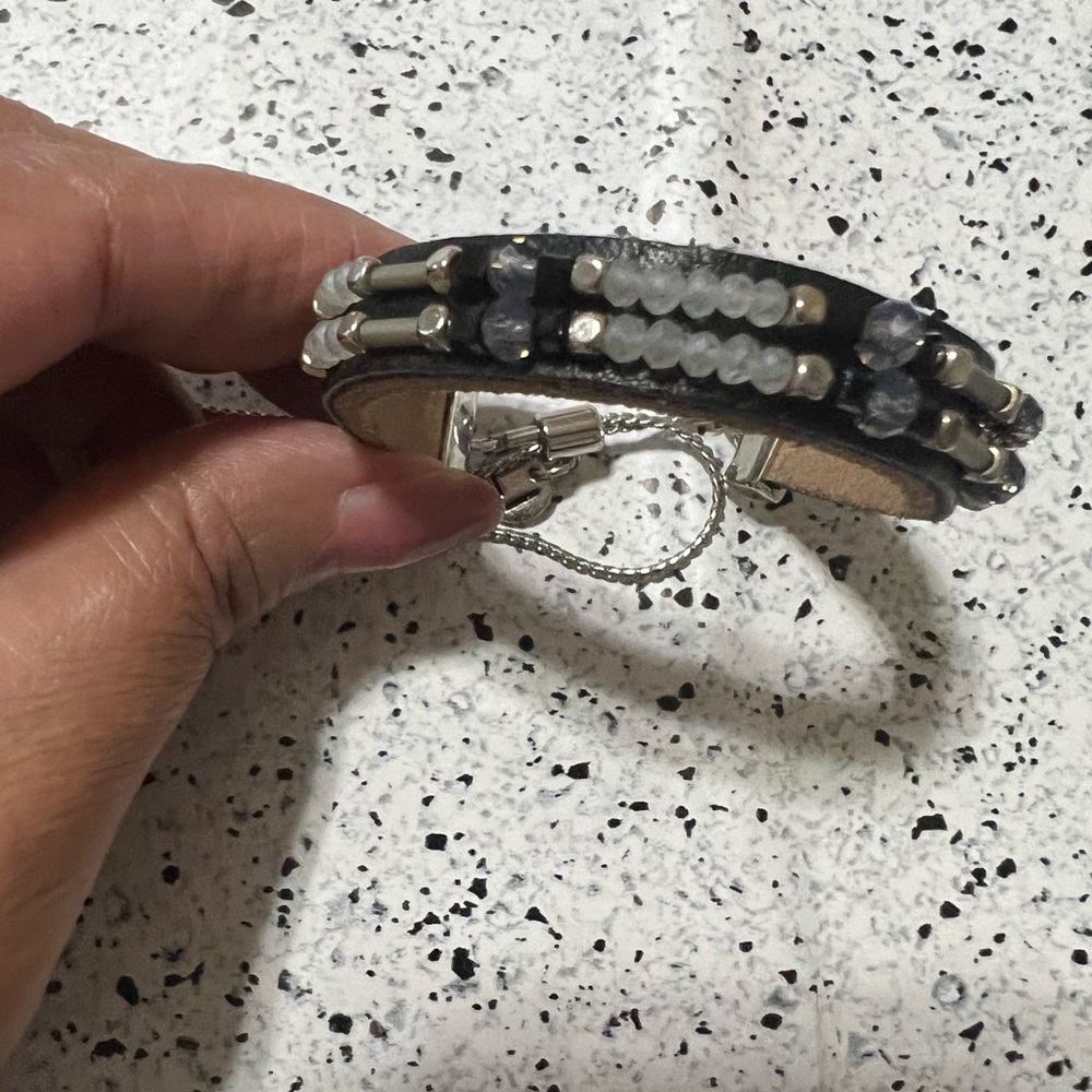 LJ brand beautiful leather bracelet